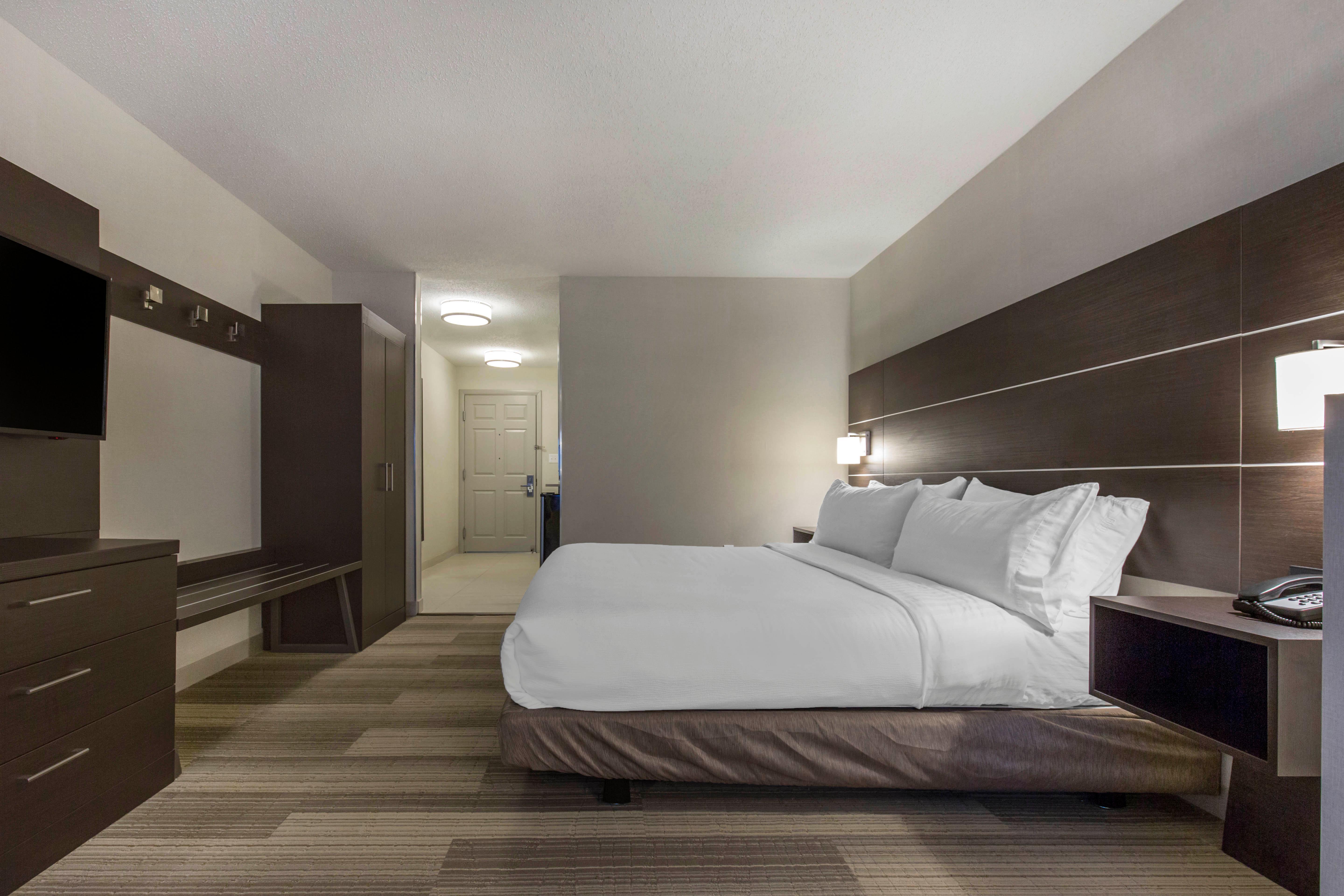 Holiday Inn Express And Suites Chicago West - St Charles By Ihg Saint Charles Exterior photo